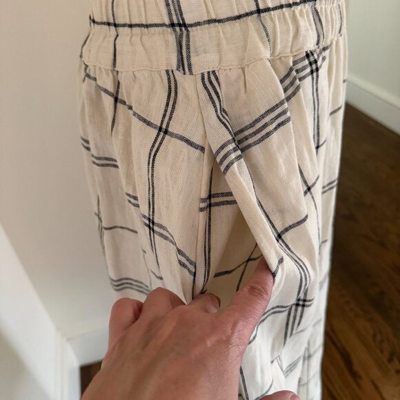 Checkered Skirt w/ Pockets - Picture 2 of 4